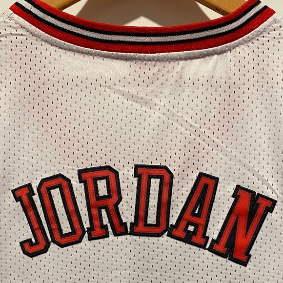Mitchell & Ness Bulls Jersey in White and Red - Picture 7 of 9